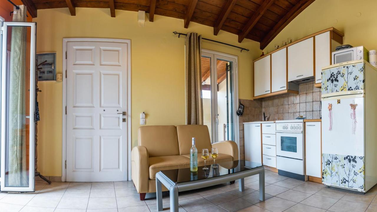 Julia΄S Apartment Alepou Exteriör bild